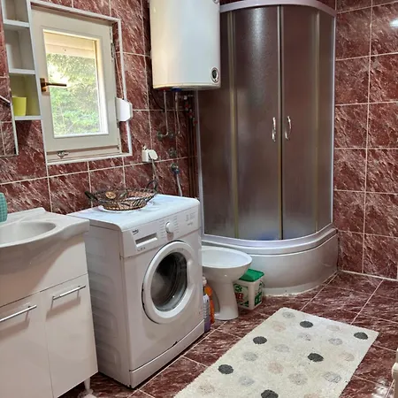 Rada, Kadinjaca Εξοχικό σπίτι Užice